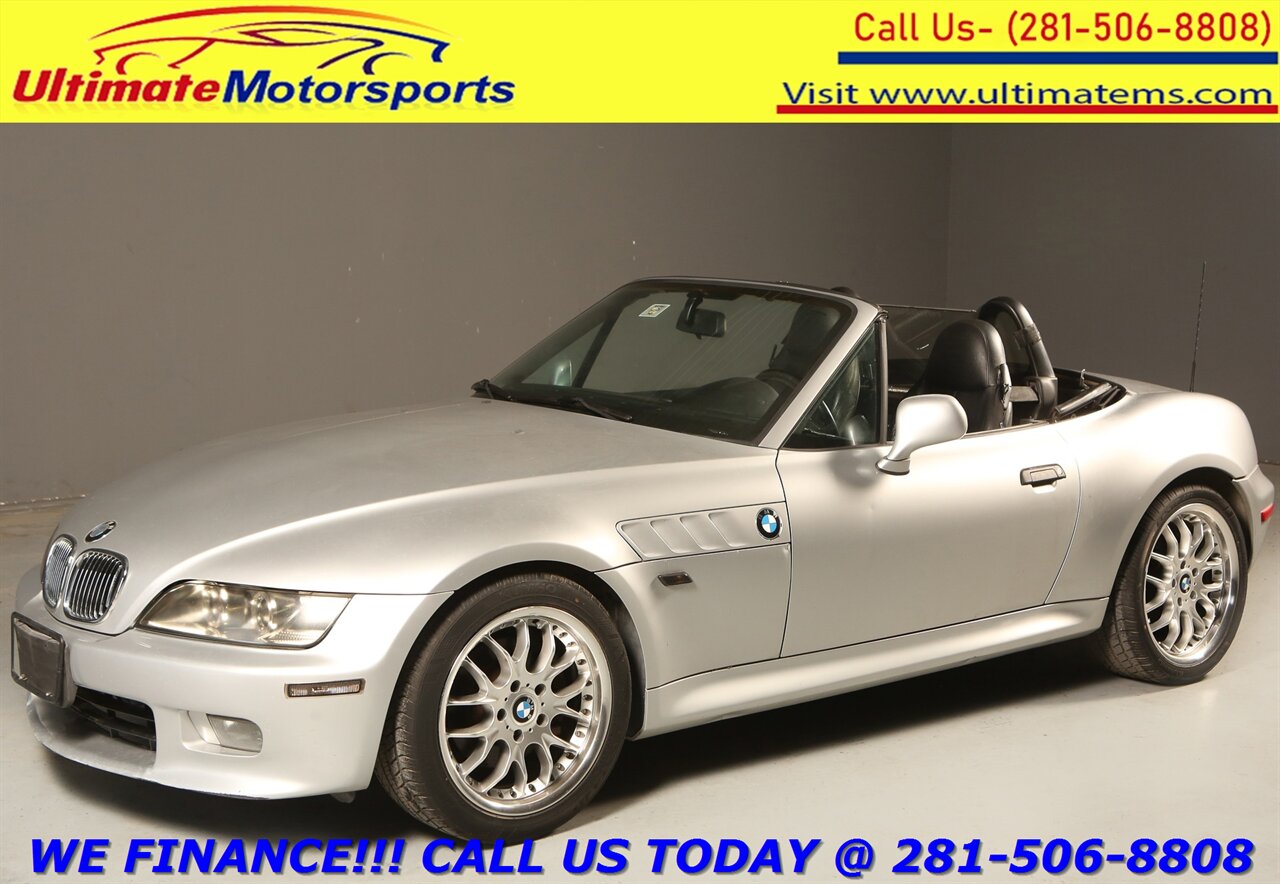 2002 BMW Z3 2002 CONVERTIBLE MANUAL 5-SPEED HEATSEAT 17 "ALLOYS   - Photo 1 - Houston, TX 77031