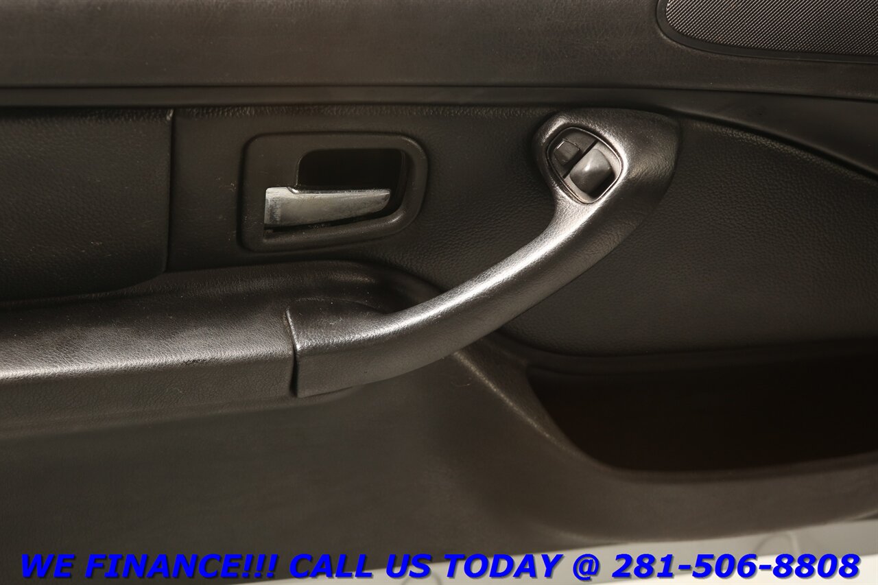 2002 BMW Z3 2002 CONVERTIBLE MANUAL 5-SPEED HEATSEAT 17 "ALLOYS   - Photo 13 - Houston, TX 77031