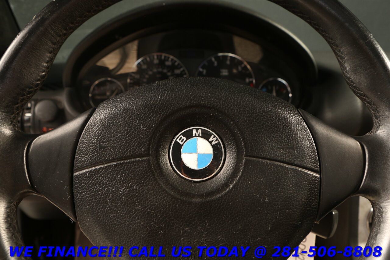 2002 BMW Z3 2002 CONVERTIBLE MANUAL 5-SPEED HEATSEAT 17 "ALLOYS   - Photo 17 - Houston, TX 77031