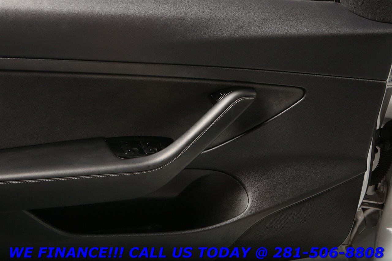 2018 Tesla Model 3 2018 Long Range AUTOPILOT NAV PANO WOOD 83K MLS   - Photo 9 - Houston, TX 77031