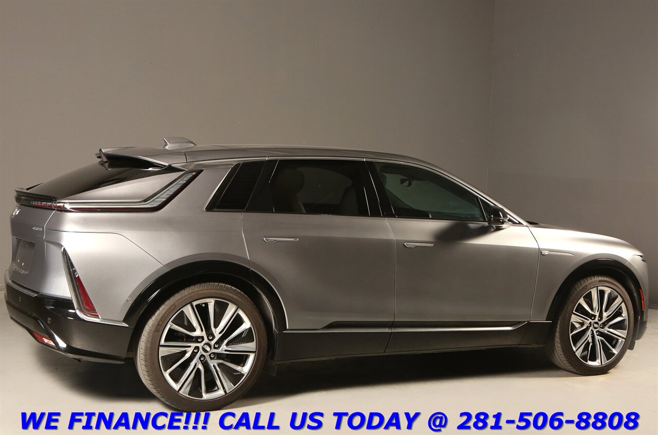 2023 Cadillac LYRIQ 2023 Luxury NAV PANO ADAPT CRUISE BLIND 22K MLS - Photo 6 - Houston, TX 77031