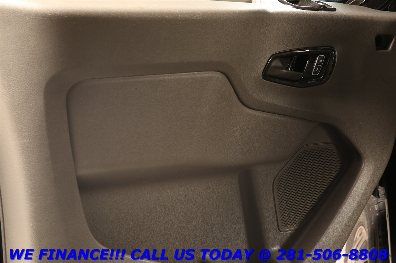 2022 Ford Transit 2022 EXPLORER AWD NAV ADAPT BLIND 9PASS TV 58K MLS - Photo 9 - Houston, TX 77031