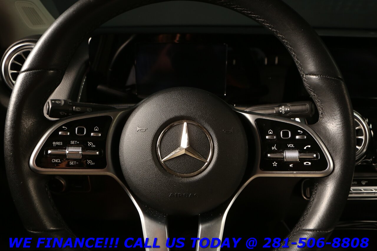 2020 Mercedes-Benz GLB 2020 GLB 250 4MATIC AWD PANO CAMERA KEYLESS 54K   - Photo 14 - Houston, TX 77031