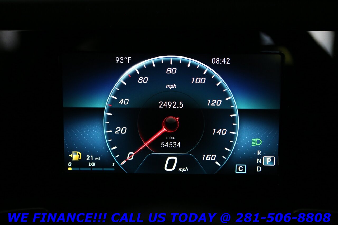 2020 Mercedes-Benz GLB 2020 GLB 250 4MATIC AWD PANO CAMERA KEYLESS 54K   - Photo 15 - Houston, TX 77031
