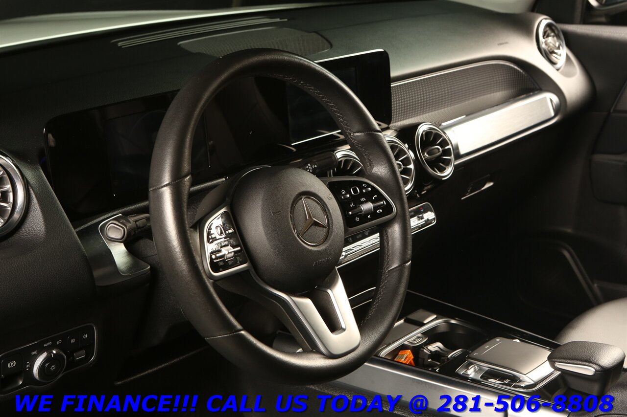 2020 Mercedes-Benz GLB 2020 GLB 250 4MATIC AWD PANO CAMERA KEYLESS 54K   - Photo 10 - Houston, TX 77031