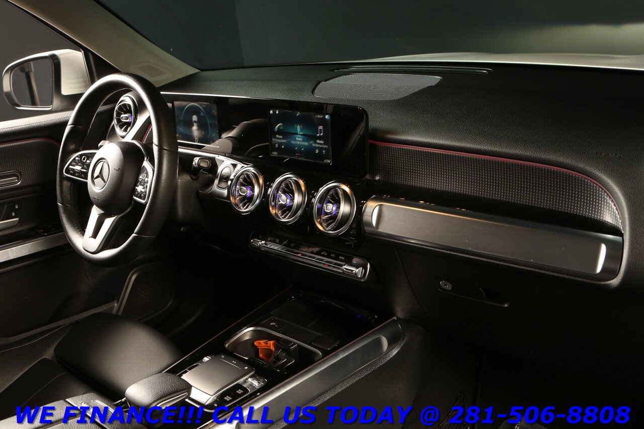 2020 Mercedes-Benz GLB 2020 GLB 250 4MATIC AWD PANO CAMERA KEYLESS 54K   - Photo 18 - Houston, TX 77031
