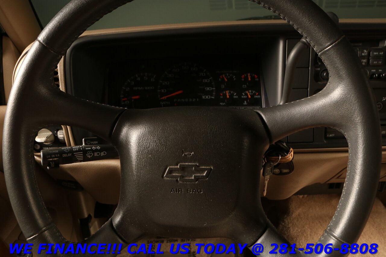 1999 Chevrolet CHEVROLET TAHOE LS 64K SUPER LOW MILES RARE 5.7L V8 - Photo 14 - Houston, TX 77031