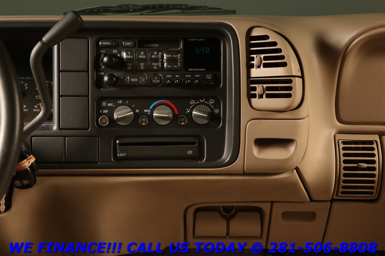 1999 Chevrolet CHEVROLET TAHOE LS 64K SUPER LOW MILES RARE 5.7L V8 - Photo 16 - Houston, TX 77031