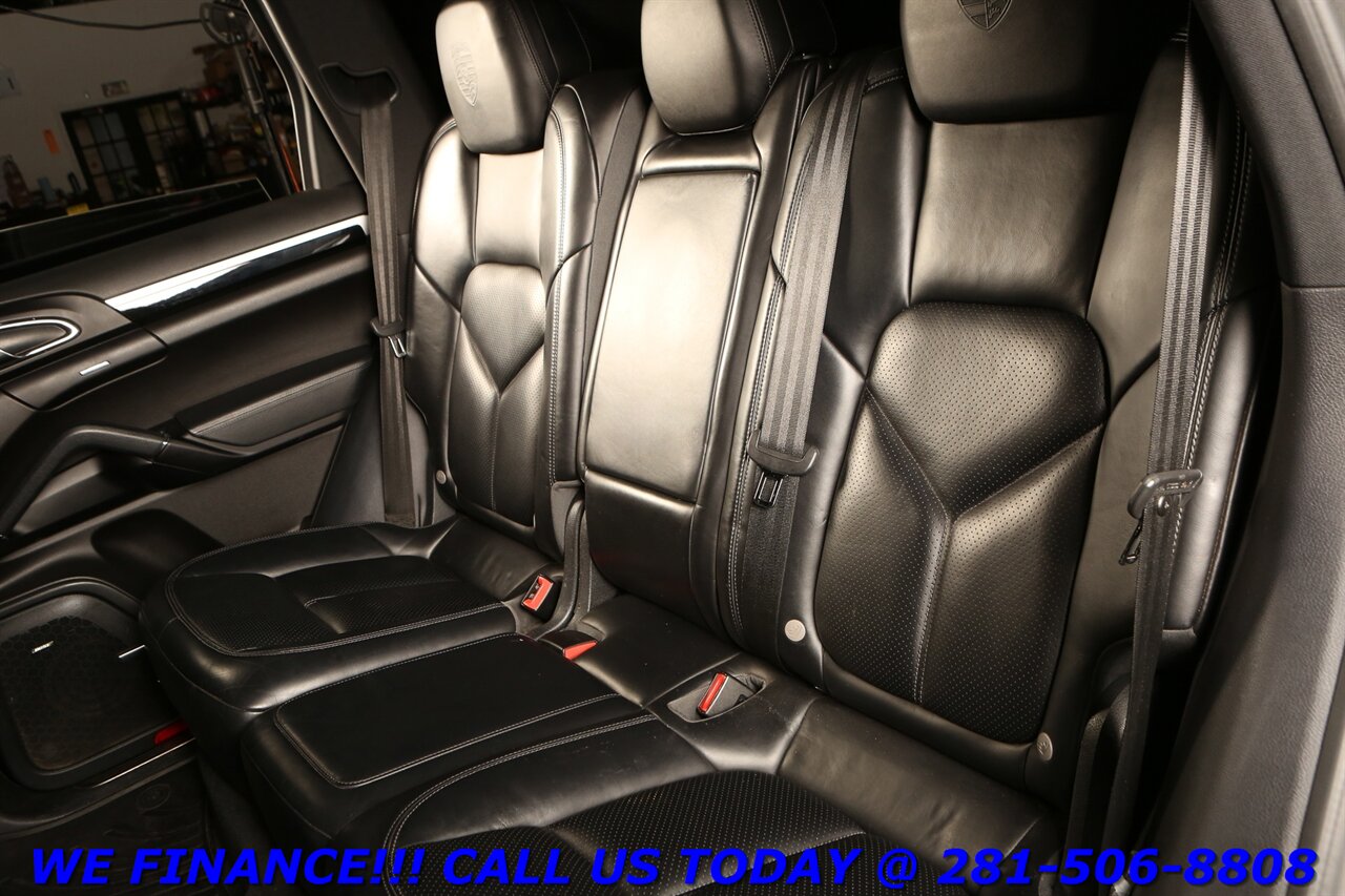 2017 Porsche Cayenne 2017 Platinum AWD NAV PANO BOSE CAMERA - Photo 21 - Houston, TX 77031