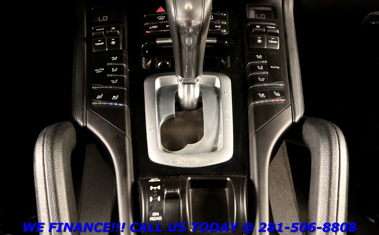 2017 Porsche Cayenne 2017 Platinum AWD NAV PANO BOSE CAMERA - Photo 17 - Houston, TX 77031