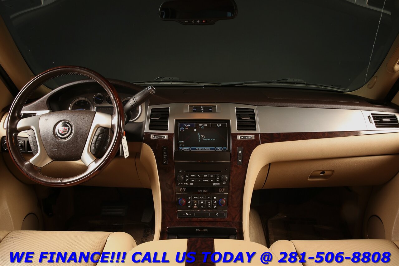 2011 Cadillac Escalade 2011 EXT Premium AWD NAV DVD SUN CAMERA 85K MLS - Photo 3 - Houston, TX 77031
