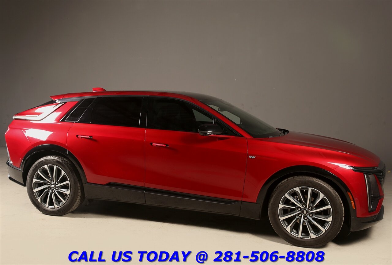 2024 Cadillac LYRIQ 2024 Sport 500HP AWD NAV PANO ADAPTDRIVE 24K Mi - Photo 7 - Houston, TX 77031