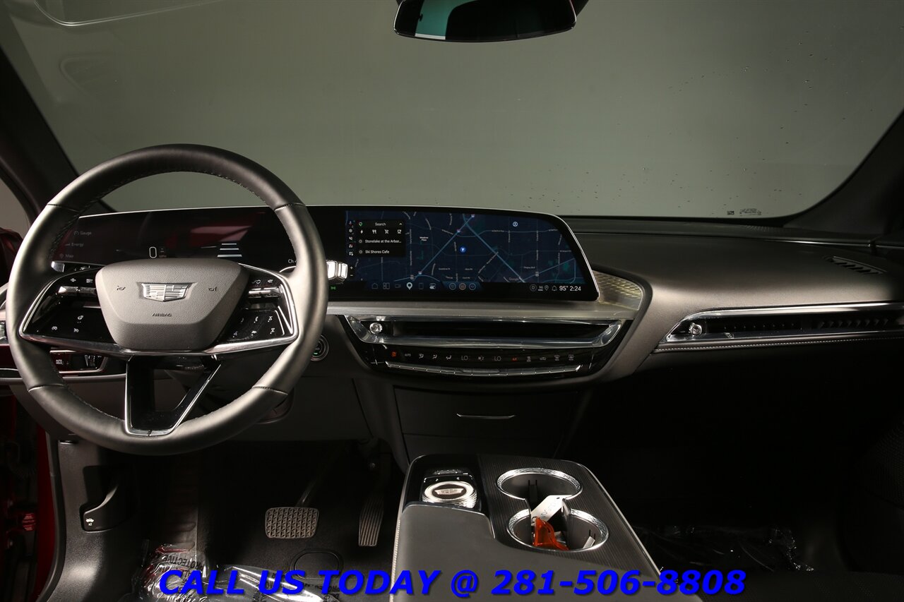 2024 Cadillac LYRIQ 2024 Sport 500HP AWD NAV PANO ADAPTDRIVE 24K Mi - Photo 3 - Houston, TX 77031