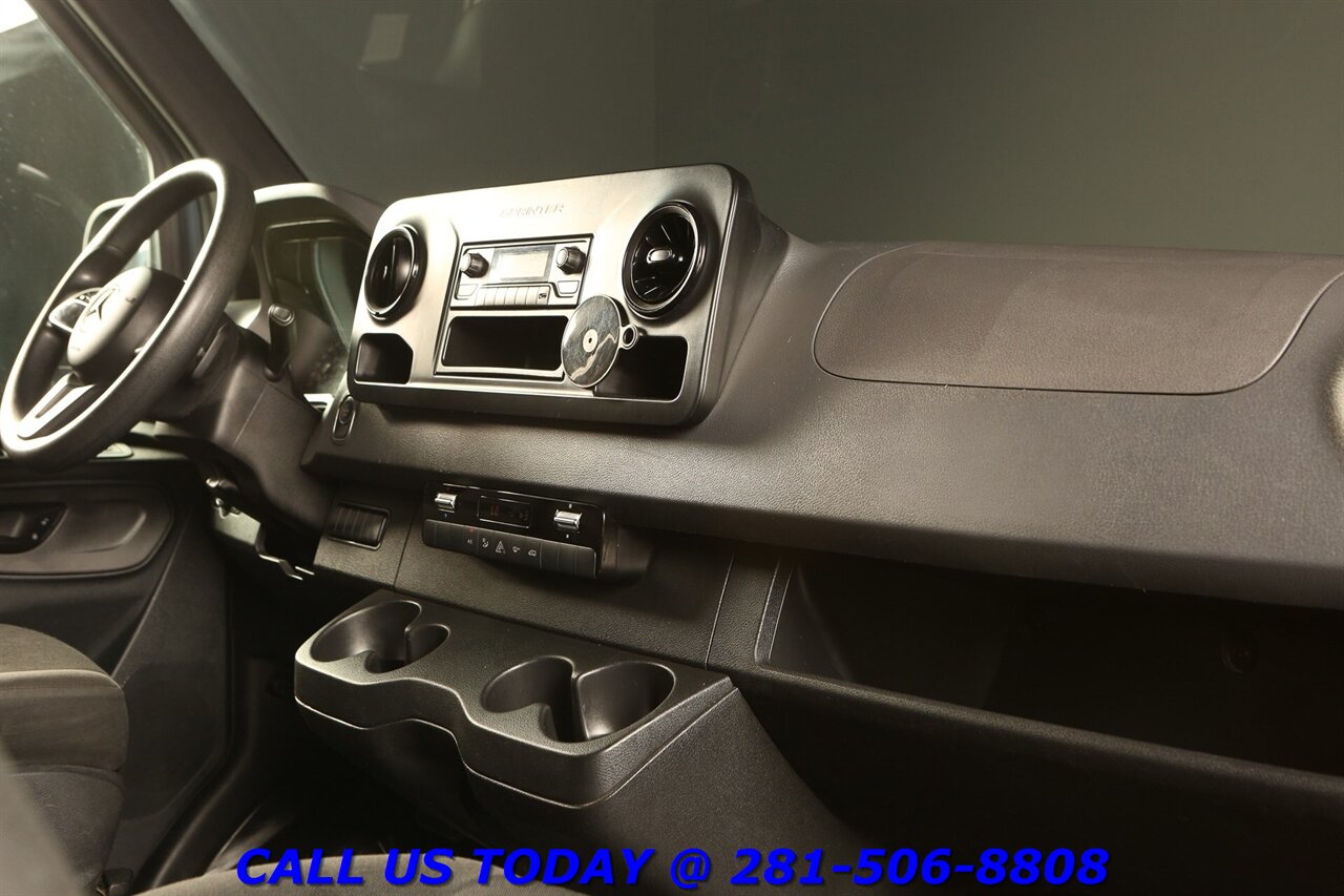 2019 Mercedes-Benz Sprinter 2019 2500 DIESEL CARGO VAN HIGH ROOF COMMERCIAL - Photo 16 - Houston, TX 77031