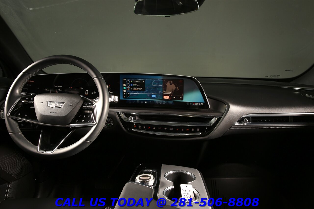 2024 Cadillac LYRIQ 2024 Tech CARPLAY PANO ADAPTcruise 18K Mi - Photo 3 - Houston, TX 77031