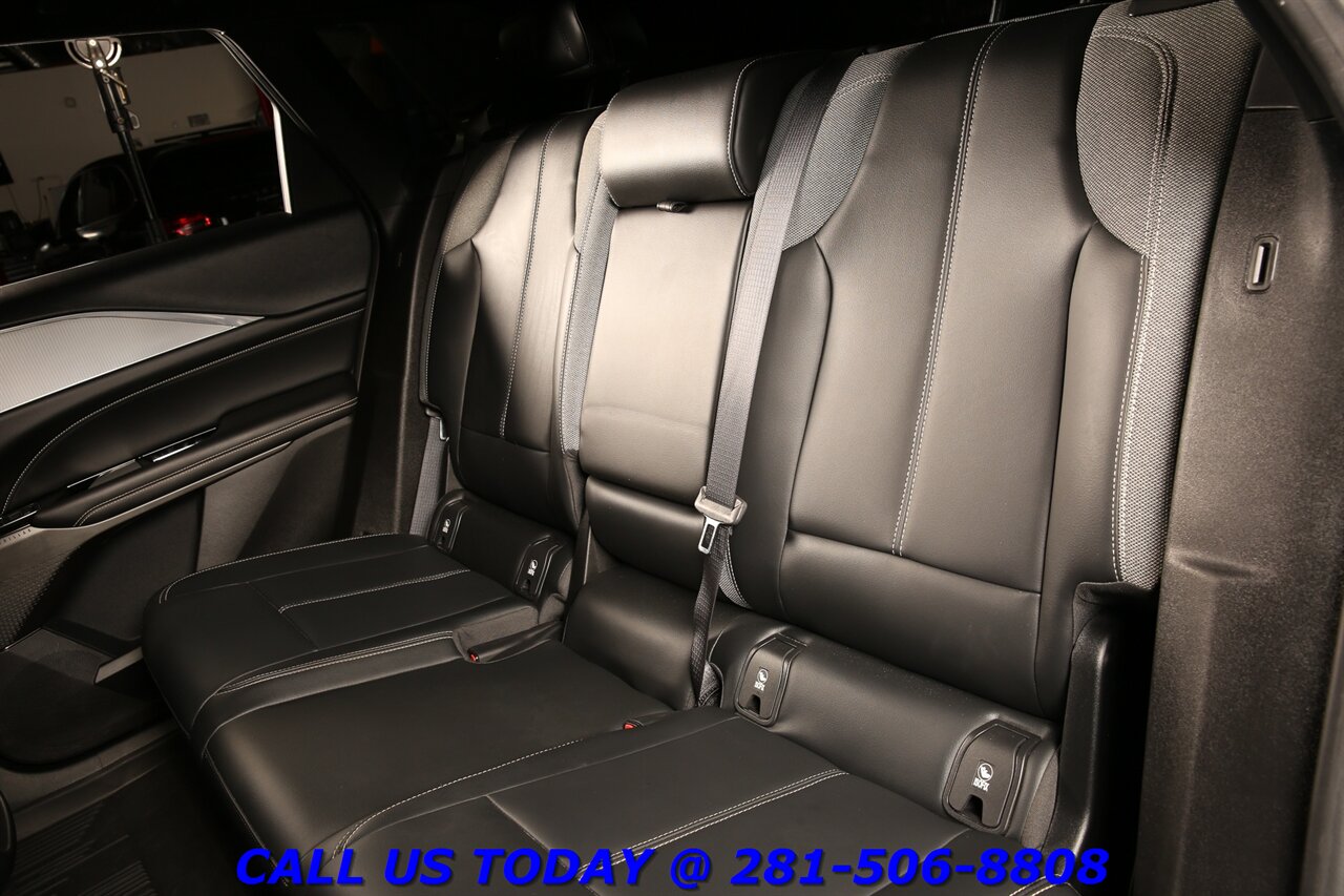 2024 Cadillac LYRIQ 2024 Tech CARPLAY PANO ADAPTcruise 18K Mi - Photo 22 - Houston, TX 77031