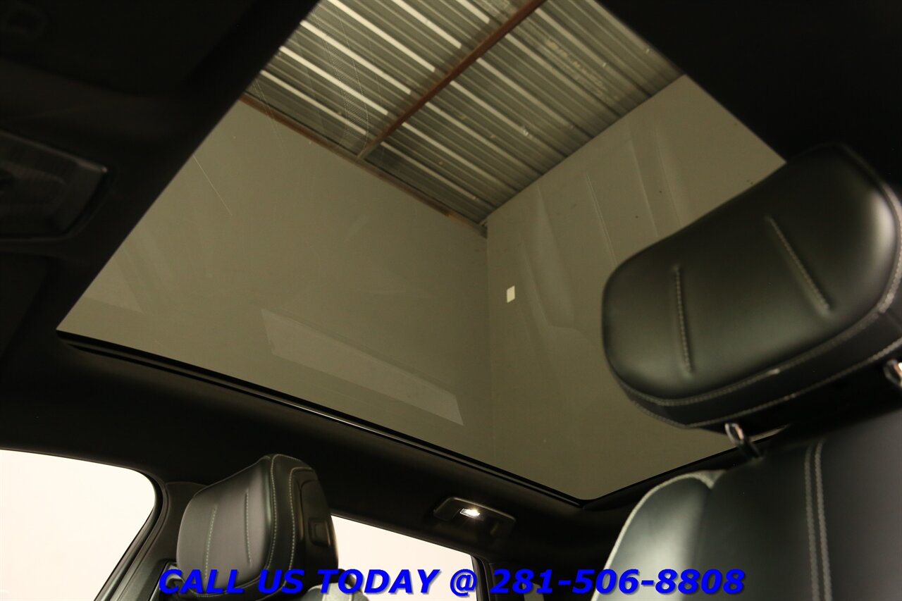 2024 Cadillac LYRIQ 2024 Tech CARPLAY PANO ADAPTcruise 18K Mi - Photo 11 - Houston, TX 77031