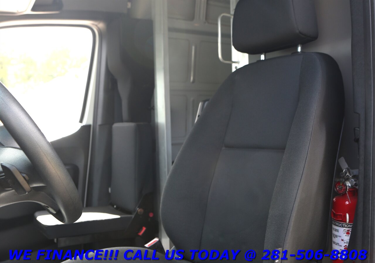 2020 Mercedes-Benz Sprinter 2020 2500 CARGO VAN HIGH ROOF BLIND CAMERA 10K MLS   - Photo 13 - Houston, TX 77031