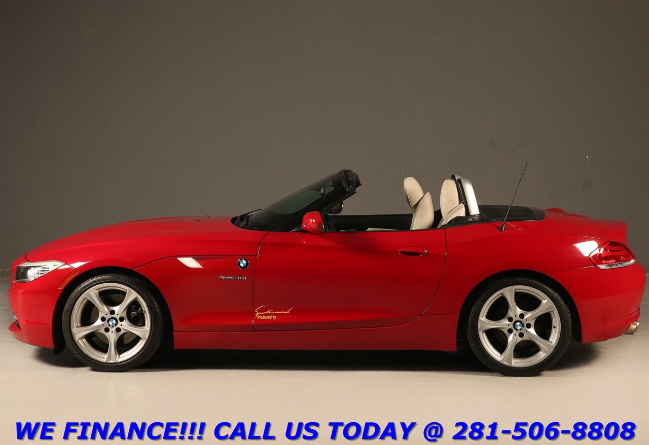 2011 BMW Z4 2011 sDrive30i PREM SPORT PKG HEATSEAT WOOD   - Photo 5 - Houston, TX 77031