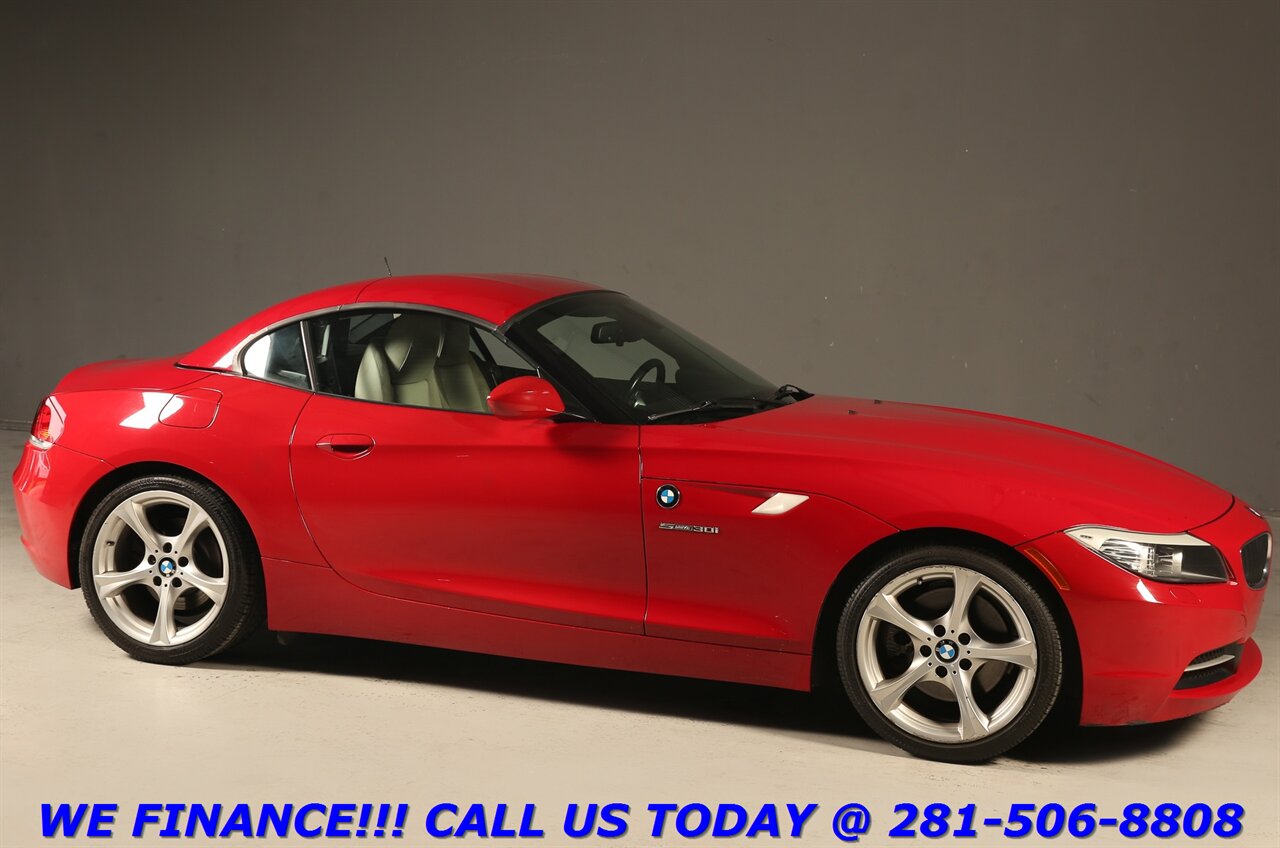 2011 BMW Z4 2011 sDrive30i PREM SPORT PKG HEATSEAT WOOD   - Photo 9 - Houston, TX 77031