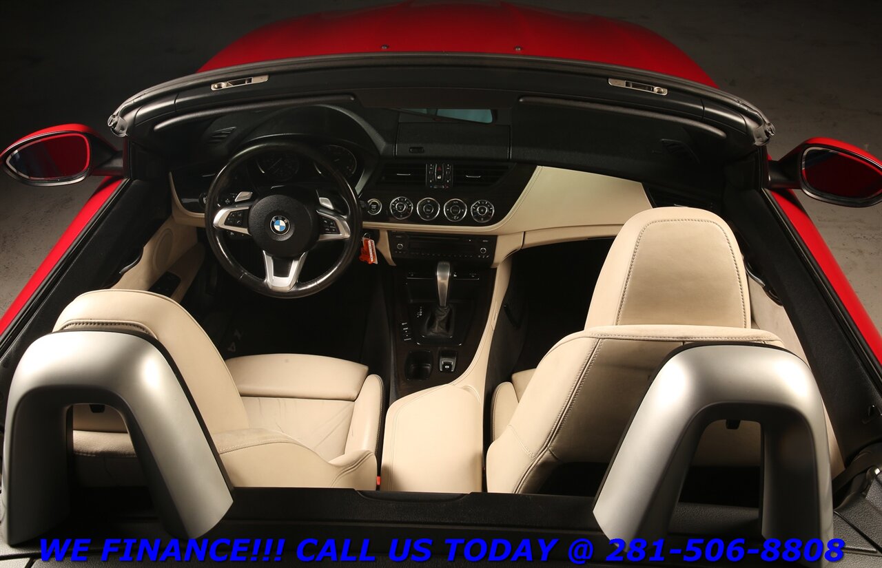 2011 BMW Z4 2011 sDrive30i PREM SPORT PKG HEATSEAT WOOD   - Photo 3 - Houston, TX 77031