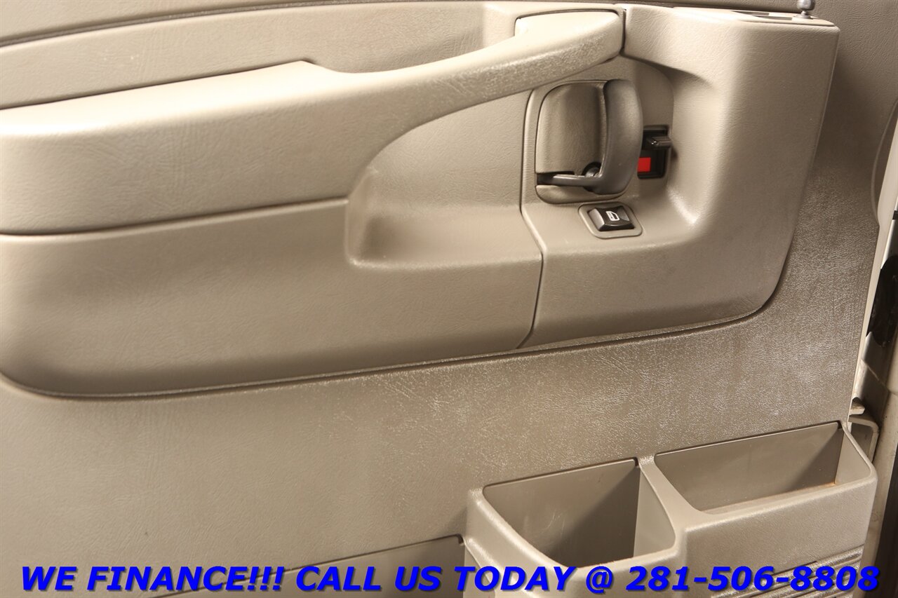 2013 Chevrolet Express 2013 LT 3500 12PASS CRUISE CAMERA V8 58K - Photo 11 - Houston, TX 77031