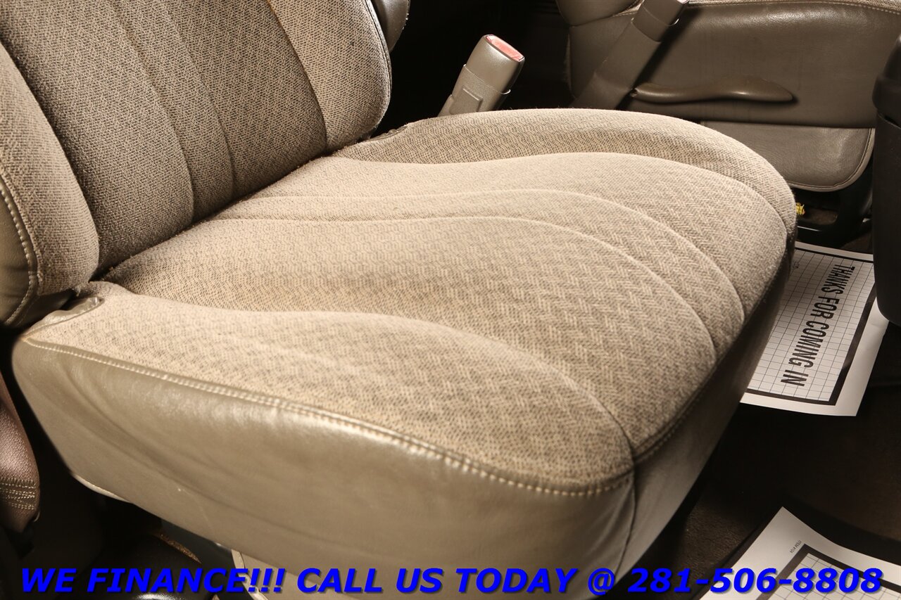 2013 Chevrolet Express 2013 LT 3500 12PASS CRUISE CAMERA V8 58K - Photo 21 - Houston, TX 77031