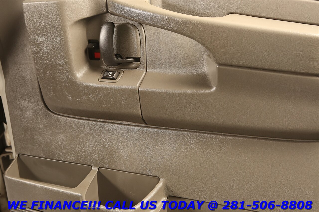 2013 Chevrolet Express 2013 LT 3500 12PASS CRUISE CAMERA V8 58K - Photo 26 - Houston, TX 77031