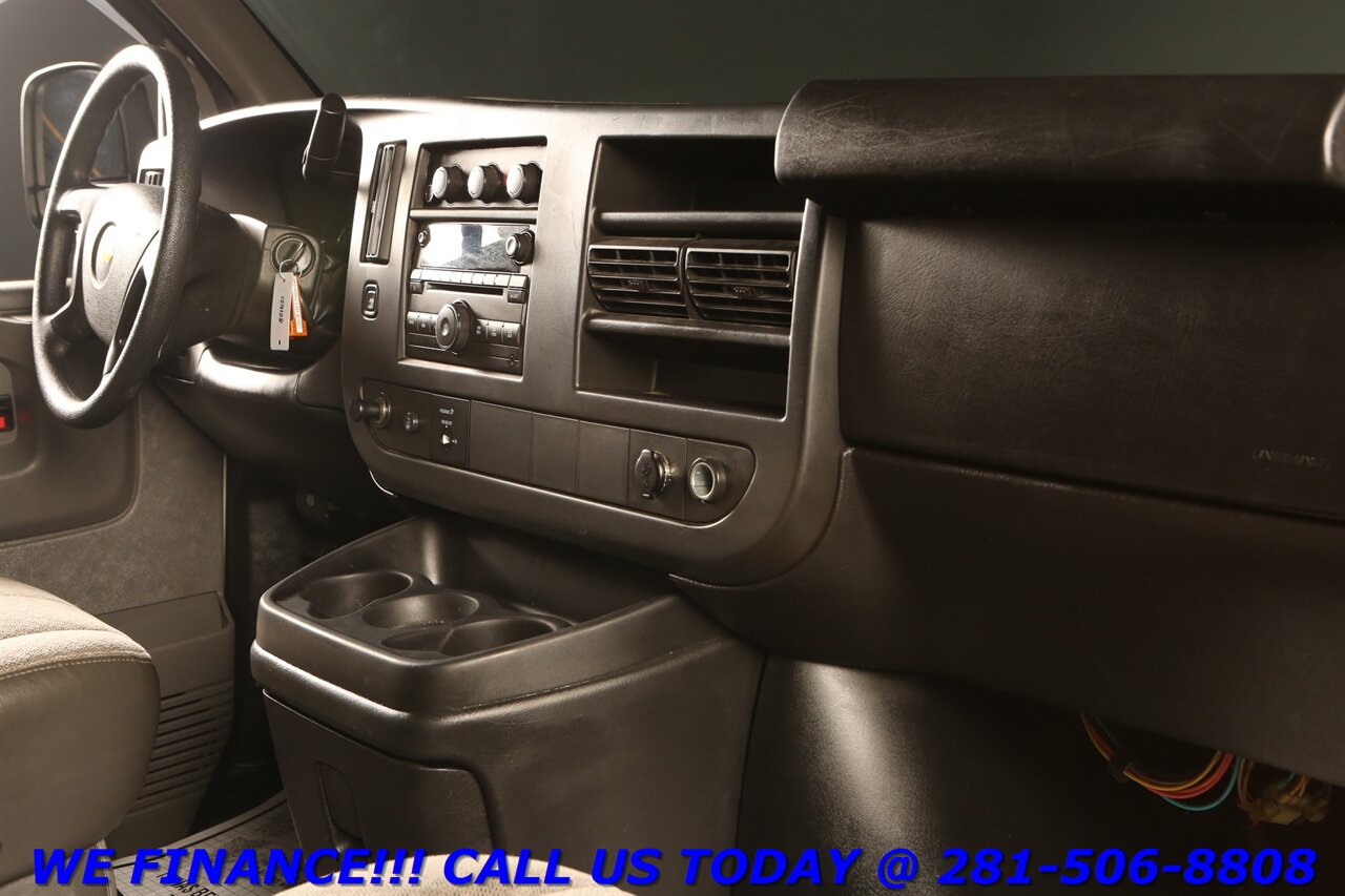 2013 Chevrolet Express 2013 LT 3500 12PASS CRUISE CAMERA V8 58K - Photo 19 - Houston, TX 77031