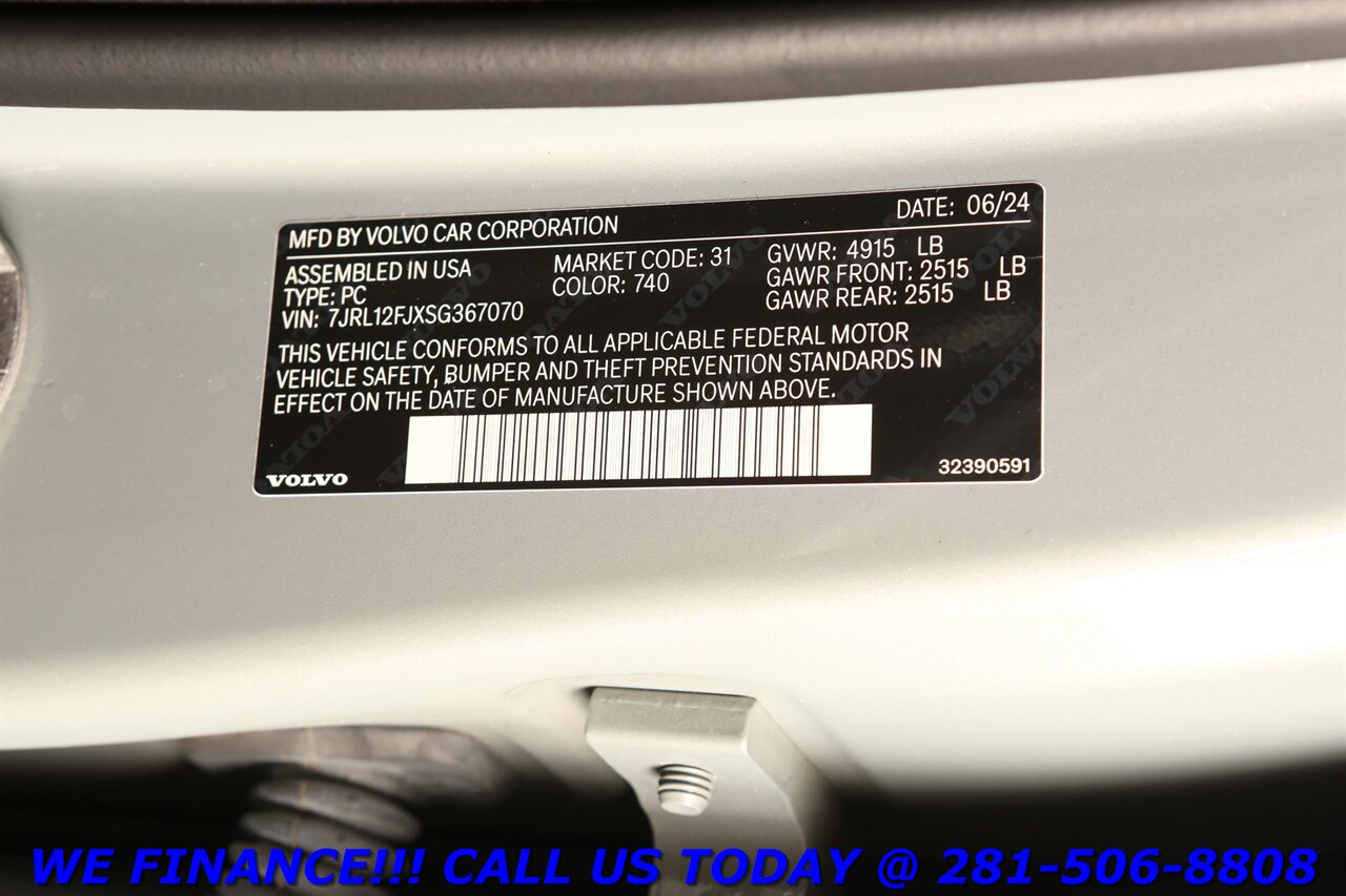 2025 Volvo S60 2025 B5 Core NAV PANO CARPLAY BLIND HEATSEAT 7K   - Photo 28 - Houston, TX 77031