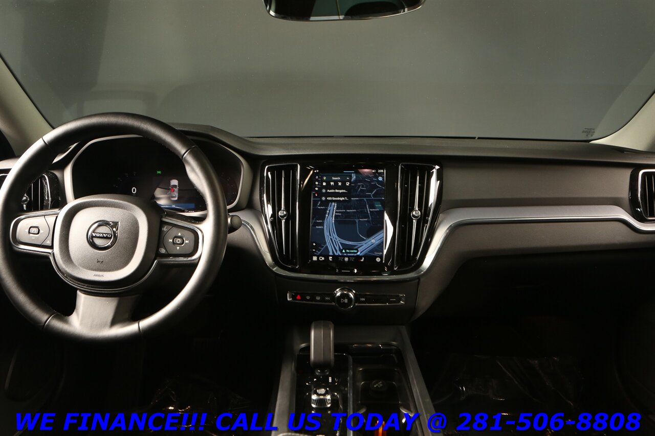 2025 Volvo S60 2025 B5 Core NAV PANO CARPLAY BLIND HEATSEAT 7K   - Photo 3 - Houston, TX 77031