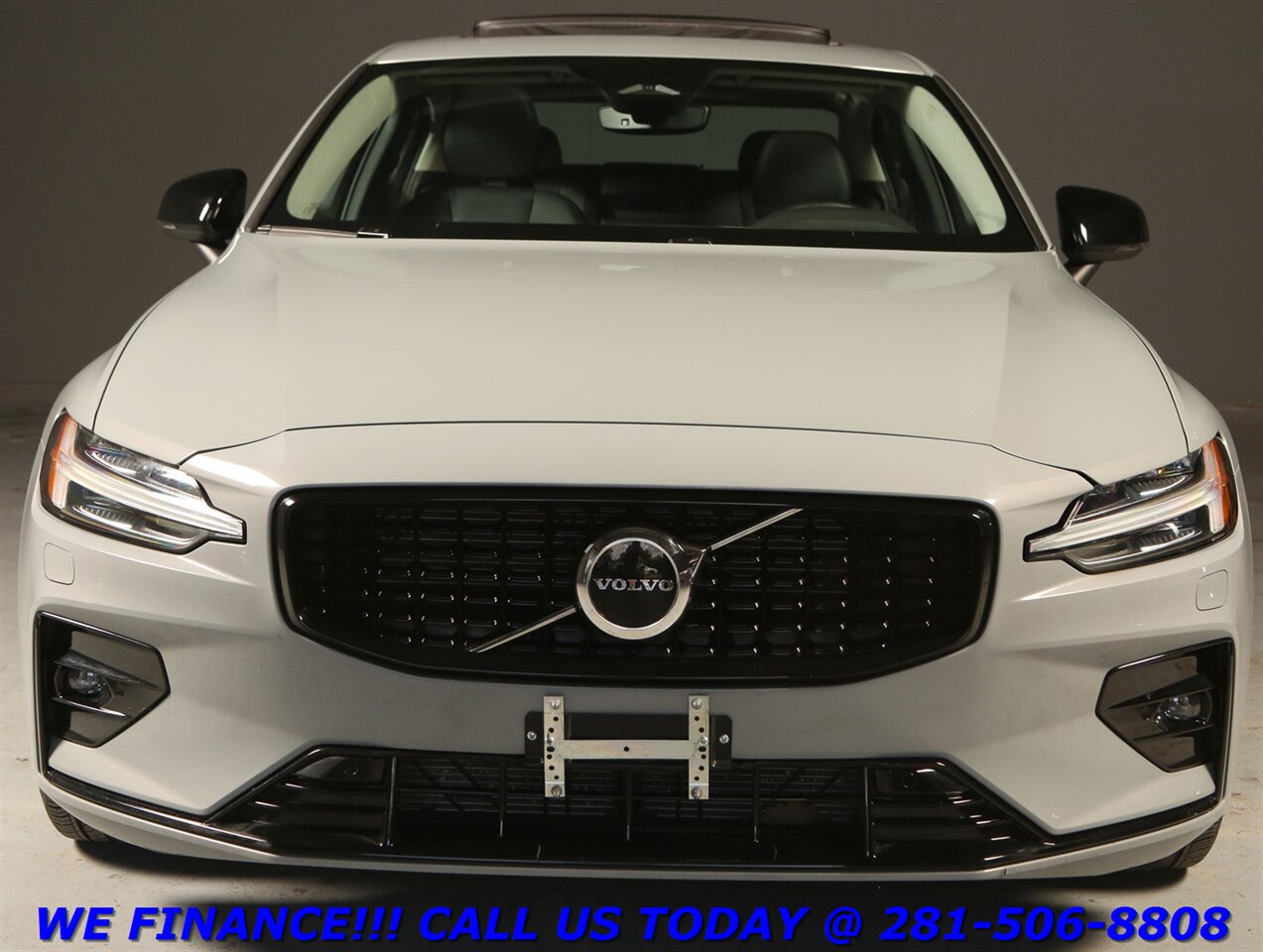 2025 Volvo S60 2025 B5 Core NAV PANO CARPLAY BLIND HEATSEAT 7K   - Photo 8 - Houston, TX 77031