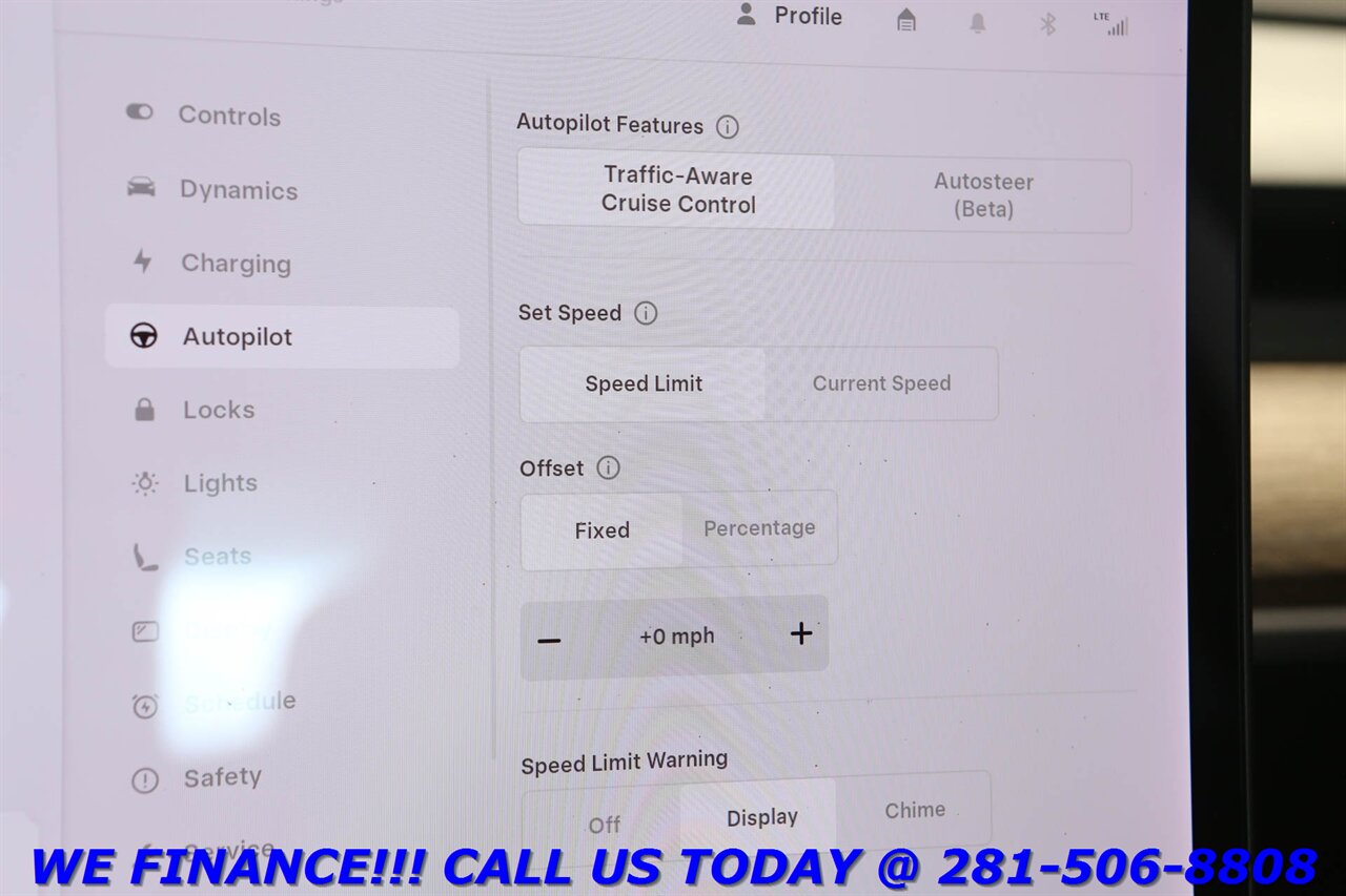 2021 Tesla Model 3 2021 AUTOPILOT FSD3 NAV PANO WOOD HEATSEAT 51K - Photo 17 - Houston, TX 77031