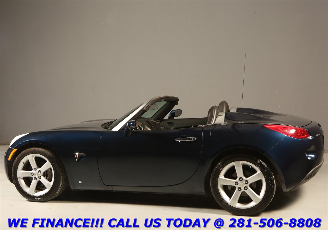 2006 Pontiac Solstice 2006 CONVERTIBLE MANUAL 5-SPEED LEATHER   - Photo 4 - Houston, TX 77031