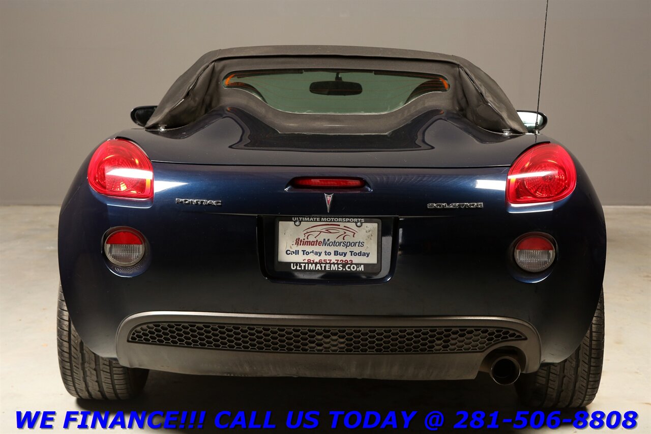 2006 Pontiac Solstice 2006 CONVERTIBLE MANUAL 5-SPEED LEATHER   - Photo 5 - Houston, TX 77031