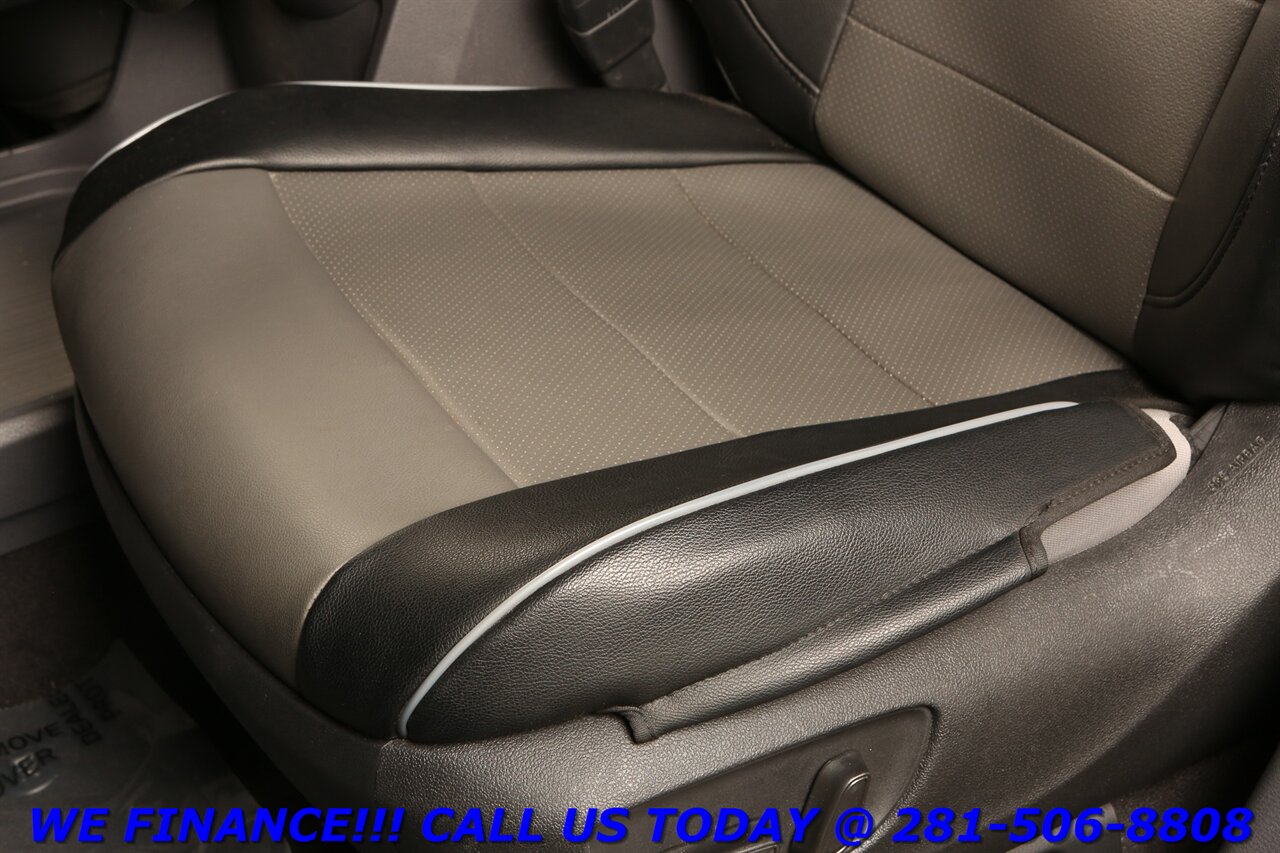 2024 Toyota Sienna 2024 LE+ Hybrid 8PASS BLIND RADAR CRUISE 6K MILES - Photo 13 - Houston, TX 77031