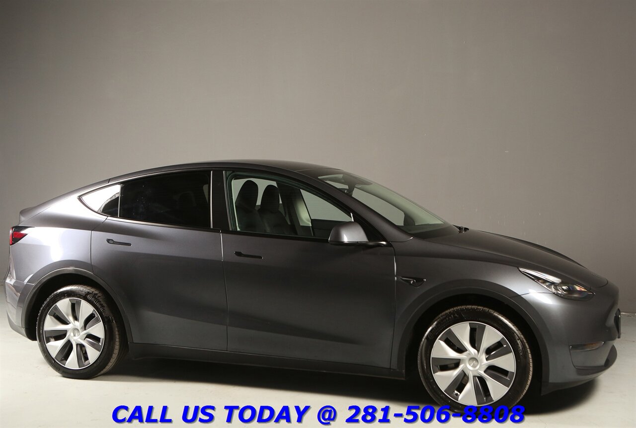 2022 Tesla Model Y 2022 Long Range AWD FSD3 Included AUTOPILOT 38K Mi - Photo 8 - Houston, TX 77031