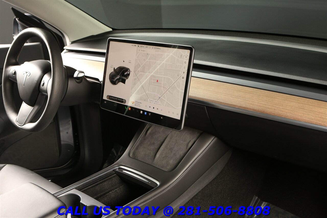 2022 Tesla Model Y 2022 Long Range AWD FSD3 Included AUTOPILOT 38K Mi - Photo 18 - Houston, TX 77031