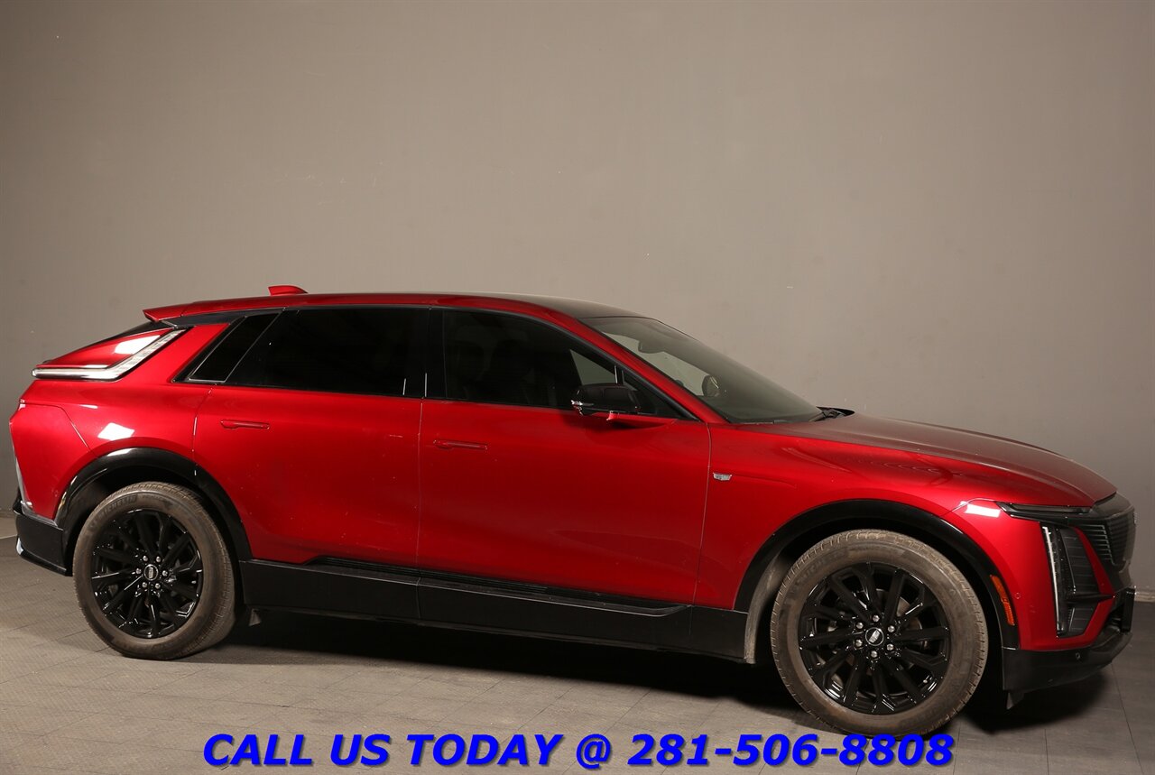2024 Cadillac LYRIQ 2024 Sport NAV CARPLAY PANO SELFADAPTCRUISE 31K Mi - Photo 7 - Houston, TX 77031