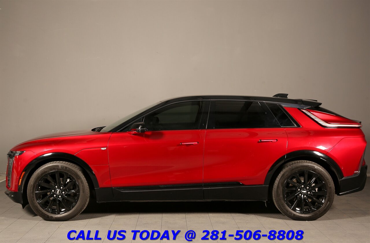 2024 Cadillac LYRIQ 2024 Sport NAV CARPLAY PANO SELFADAPTCRUISE 31K Mi - Photo 4 - Houston, TX 77031