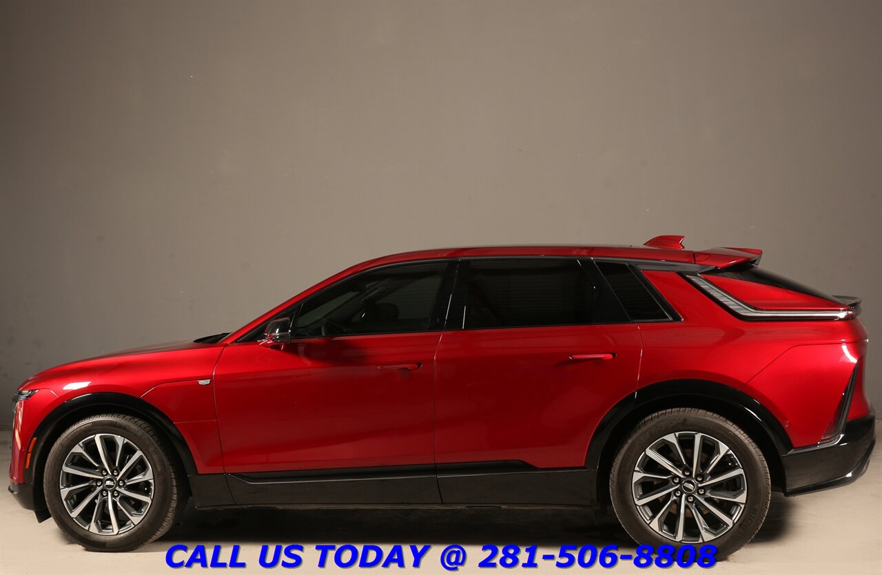 2024 Cadillac LYRIQ 2024 Sport NAV CARPLAY PANO SELFADAPTCRUISE 31K Mi - Photo 4 - Houston, TX 77031