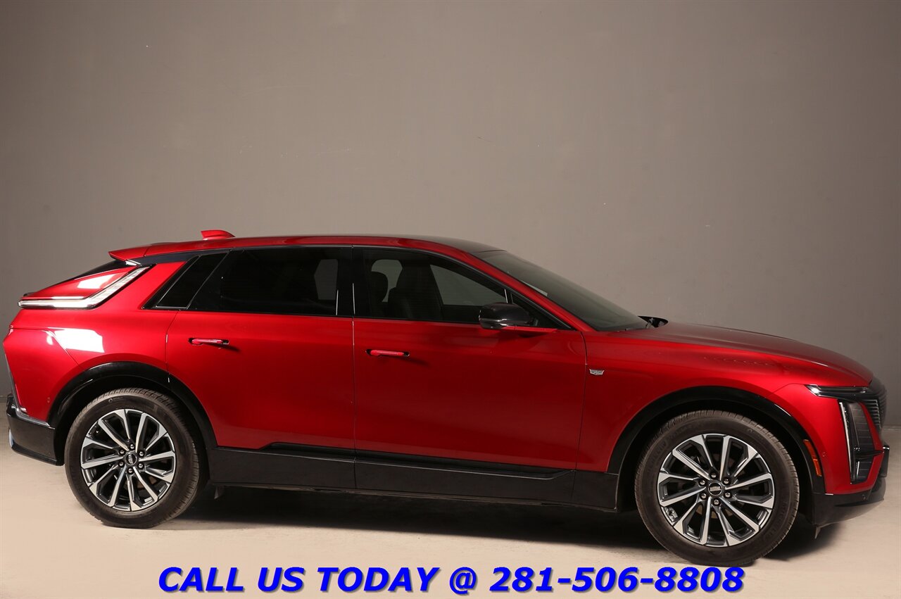 2024 Cadillac LYRIQ 2024 Sport NAV CARPLAY PANO SELFADAPTCRUISE 31K Mi - Photo 7 - Houston, TX 77031