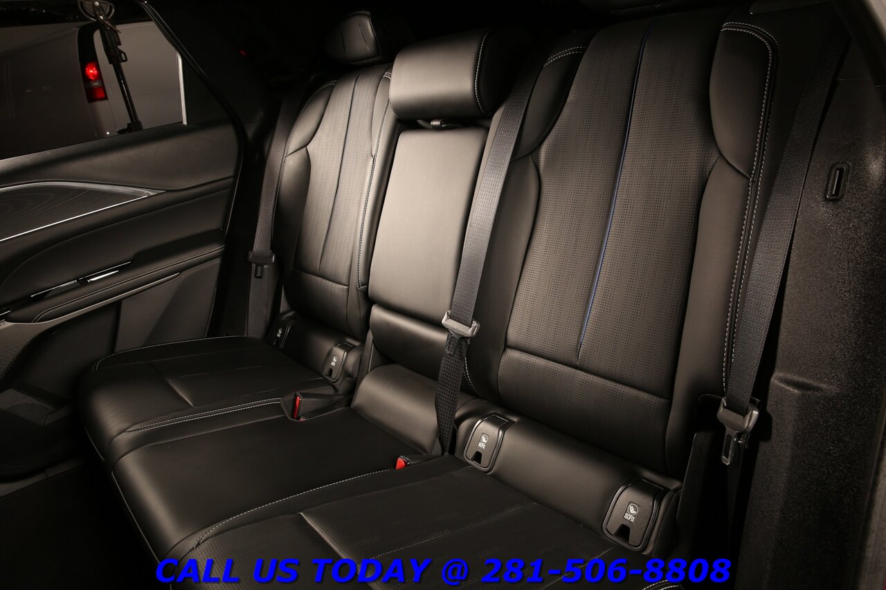 2024 Cadillac LYRIQ 2024 Sport NAV CARPLAY PANO SELFADAPTCRUISE 31K Mi - Photo 22 - Houston, TX 77031