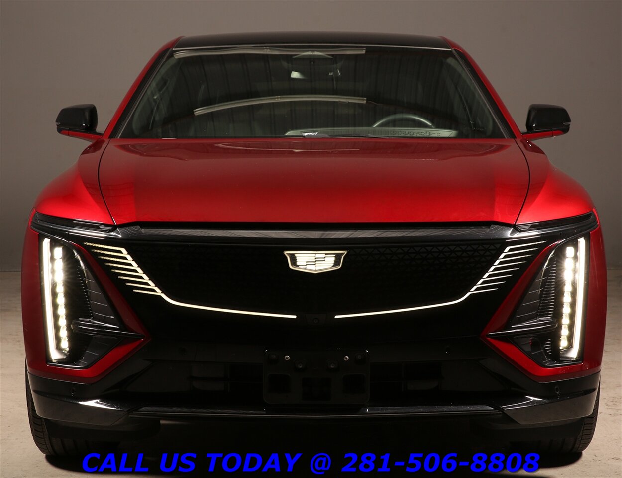 2024 Cadillac LYRIQ 2024 Sport NAV CARPLAY PANO SELFADAPTCRUISE 31K Mi - Photo 8 - Houston, TX 77031