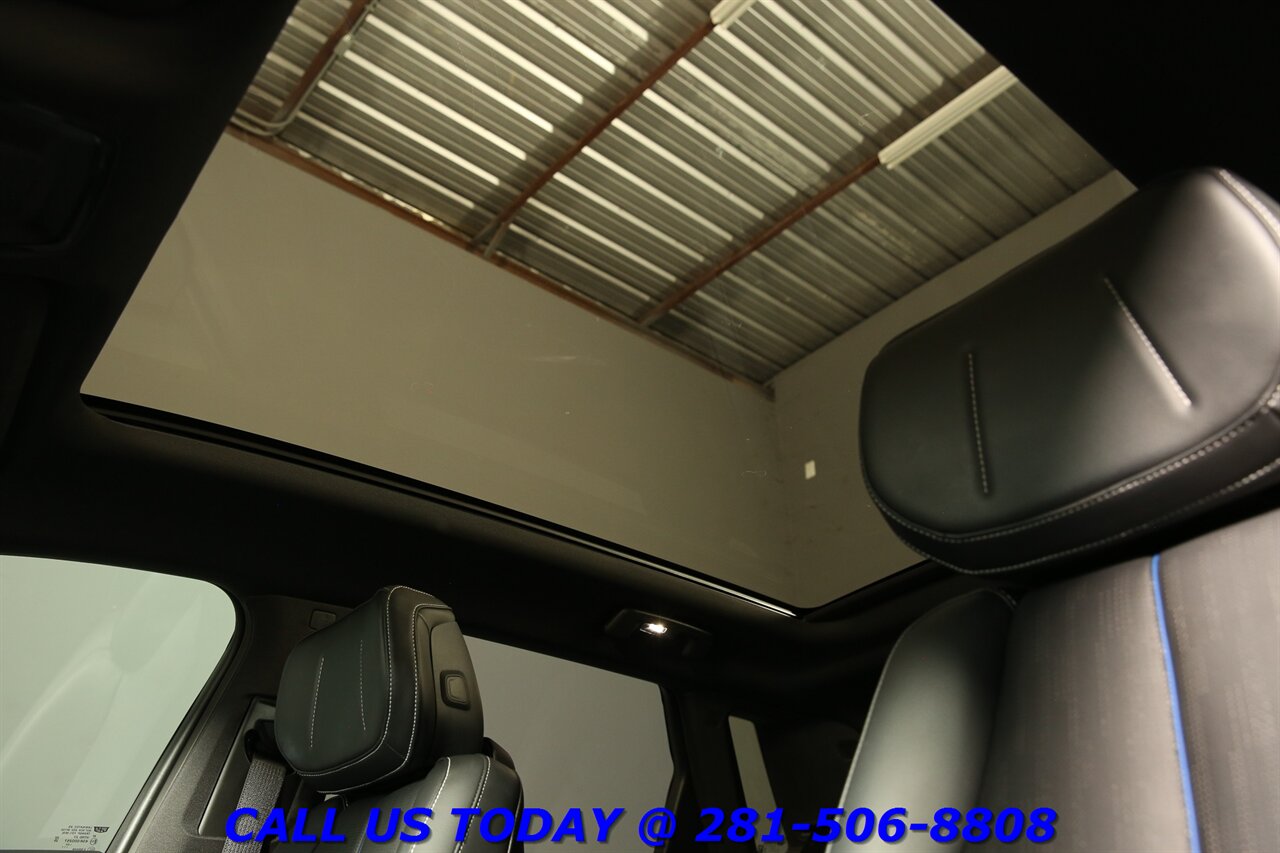 2024 Cadillac LYRIQ 2024 Sport NAV CARPLAY PANO SELFADAPTCRUISE 31K Mi - Photo 11 - Houston, TX 77031