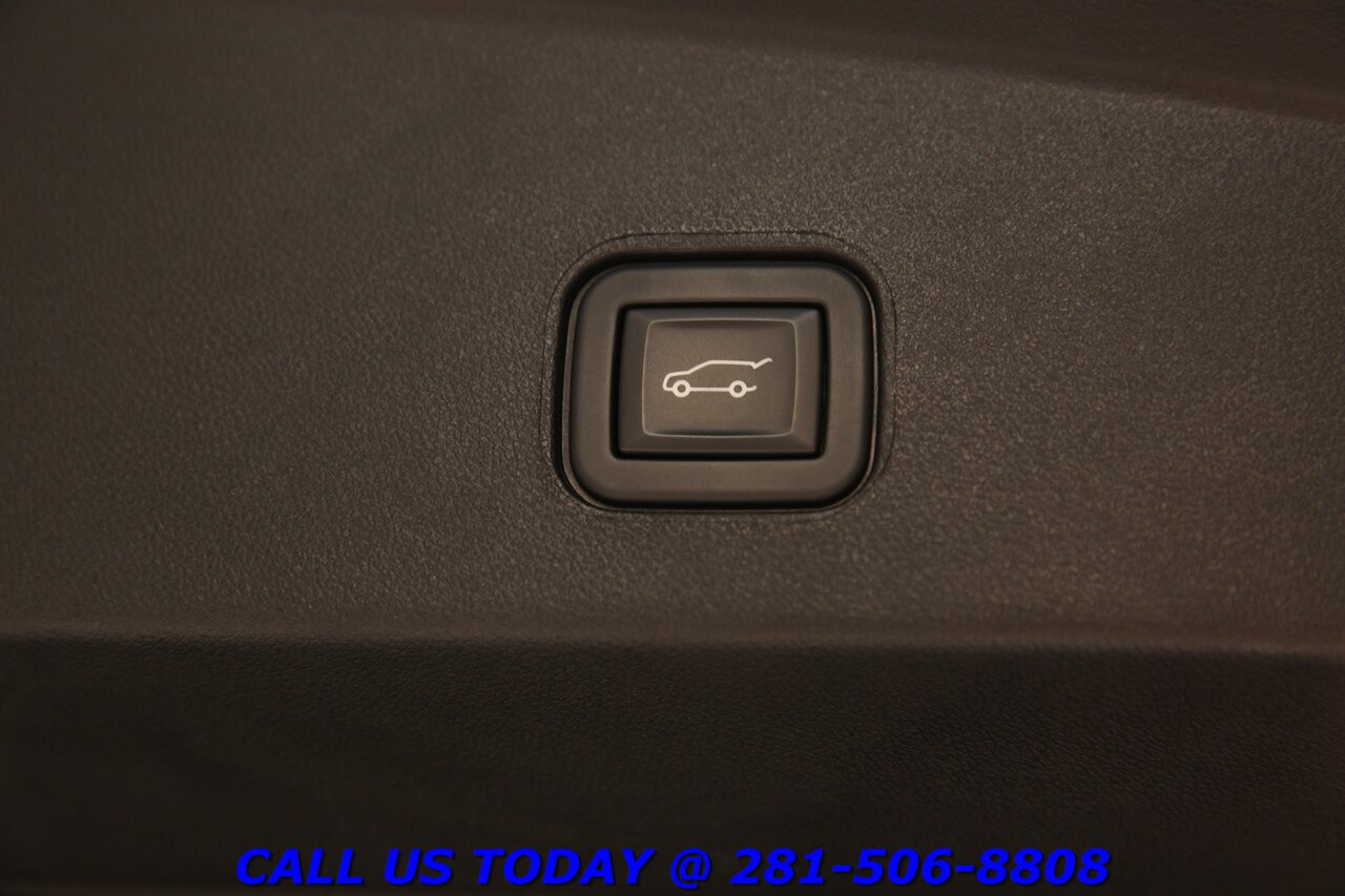 2024 Cadillac LYRIQ 2024 Sport NAV CARPLAY PANO SELFADAPTCRUISE 31K Mi - Photo 29 - Houston, TX 77031
