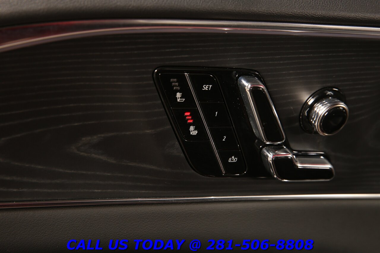 2024 Cadillac LYRIQ 2024 Sport NAV CARPLAY PANO SELFADAPTCRUISE 31K Mi - Photo 9 - Houston, TX 77031
