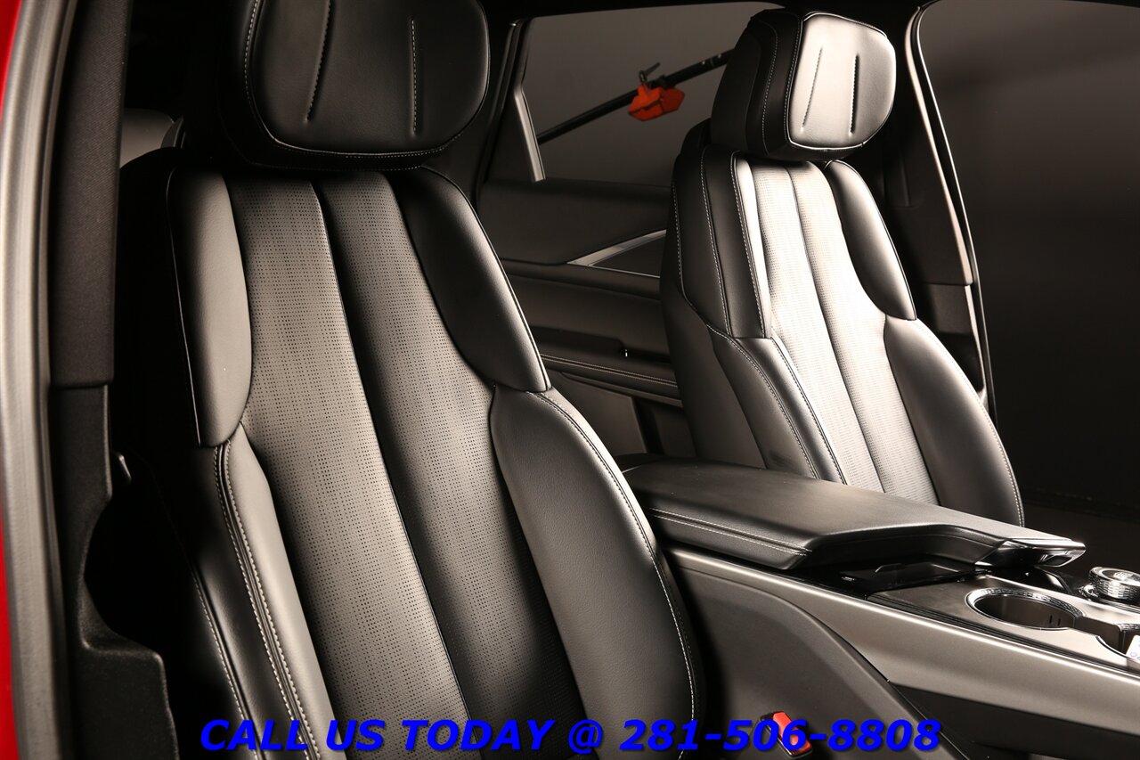 2024 Cadillac LYRIQ 2024 Sport NAV CARPLAY PANO SELFADAPTCRUISE 31K Mi - Photo 20 - Houston, TX 77031