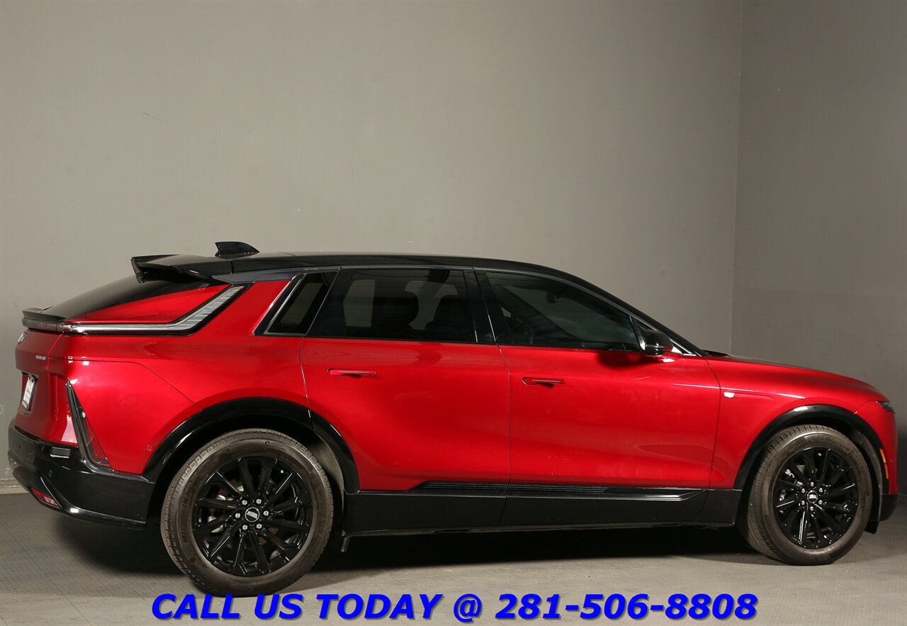 2024 Cadillac LYRIQ 2024 Sport NAV CARPLAY PANO SELFADAPTCRUISE 31K Mi - Photo 7 - Houston, TX 77031