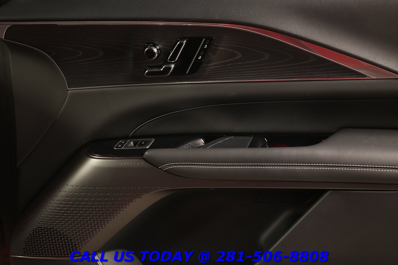 2024 Cadillac LYRIQ 2024 Sport NAV CARPLAY PANO SELFADAPTCRUISE 31K Mi - Photo 28 - Houston, TX 77031